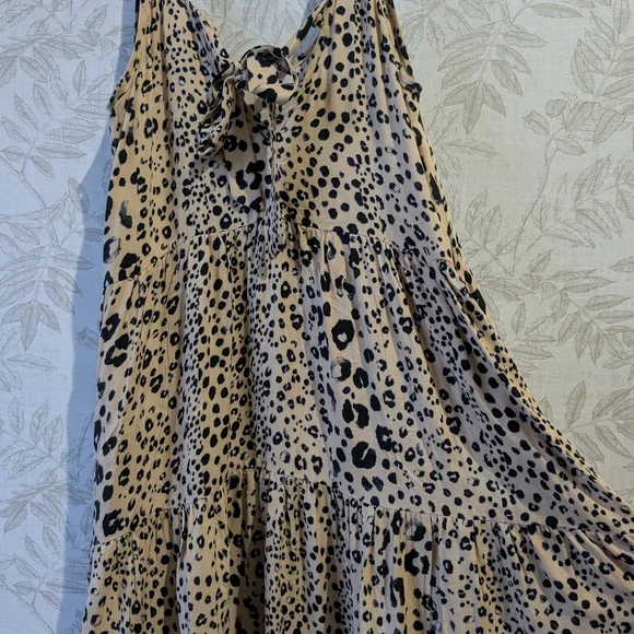 Leopard Print Halter Dress - Picture 3 of 11